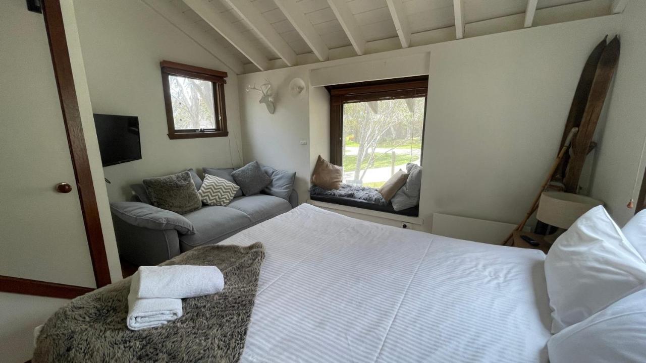 Alpine Retreat Villa Dinner Plain Bagian luar foto